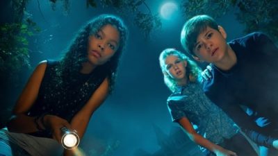Secrets of Sulphur Springs 2.Sezon 4.Bölüm izle