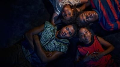 Kilisenin Evsiz Çocukları 1.Sezon 1.Bölüm izle